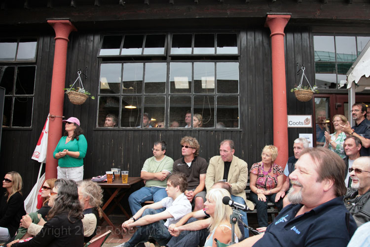 Gloucester Blues Festival photos 2008 Coots Bar & Restaurant Courtyard